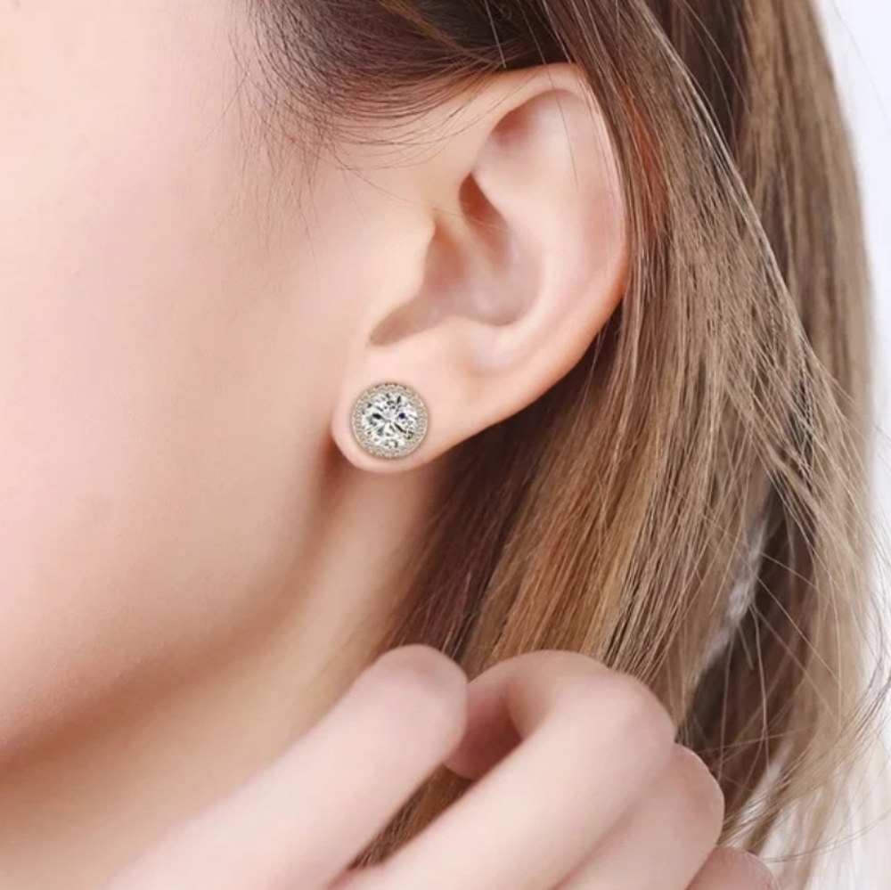 SALE New Gold Halo Round Cut Studs - Picture 5 of 5